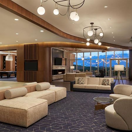 Hotel Courtyard By Marriott Calgary Airport Extérieur photo