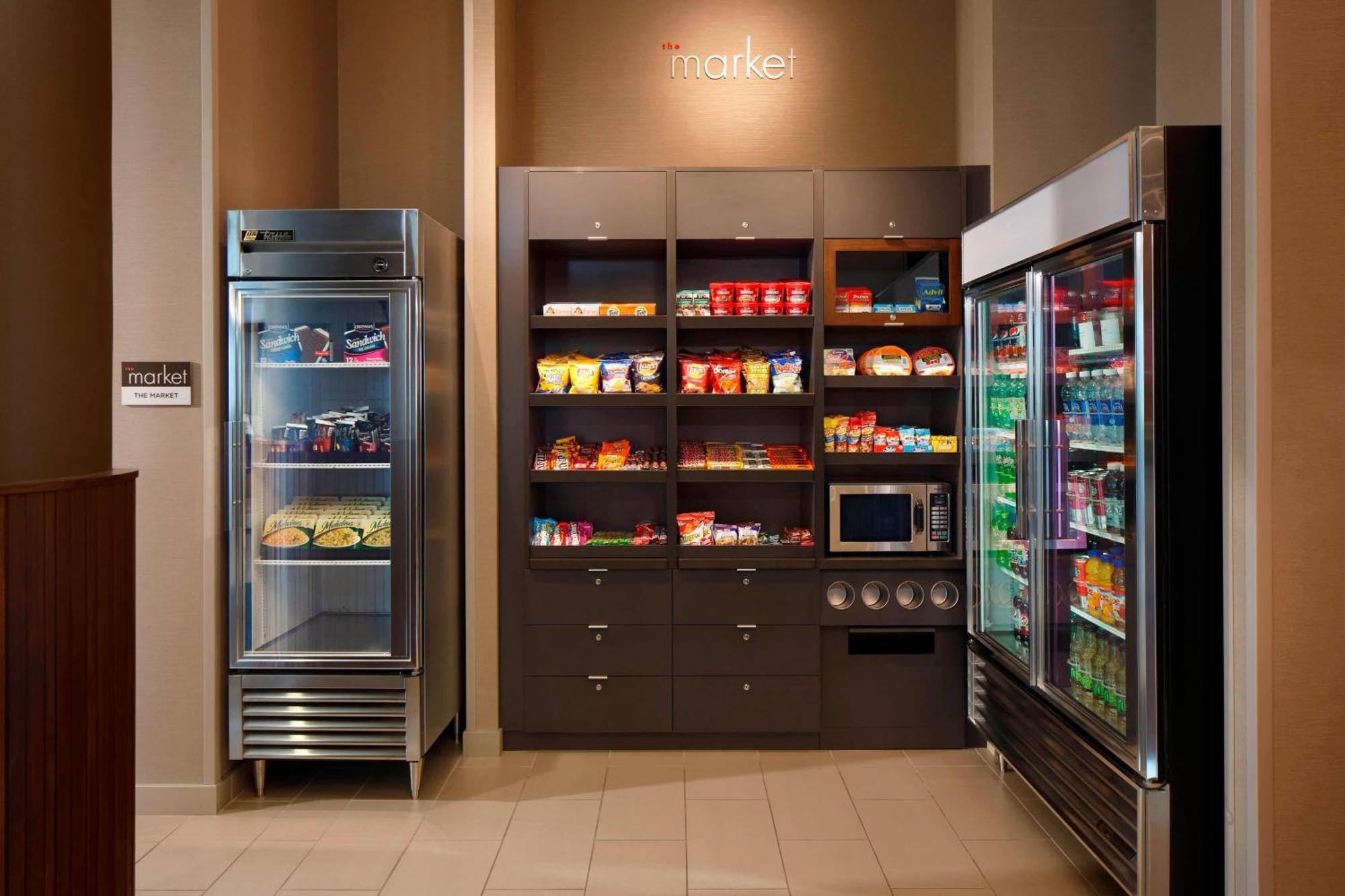Hotel Courtyard By Marriott Calgary Airport Extérieur photo